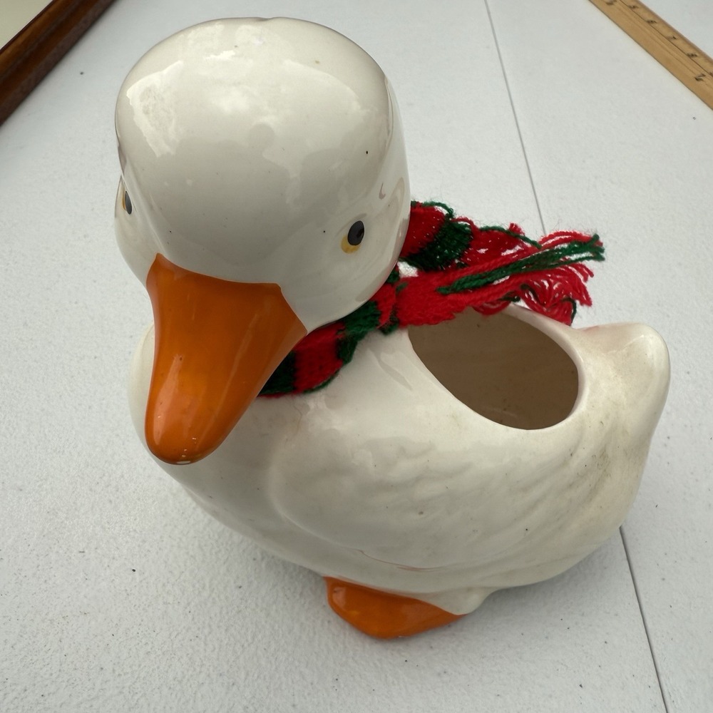 Winter Goose Duck Planter  With Scarf Vintage Cottage‎ Core County Chick Taiwan